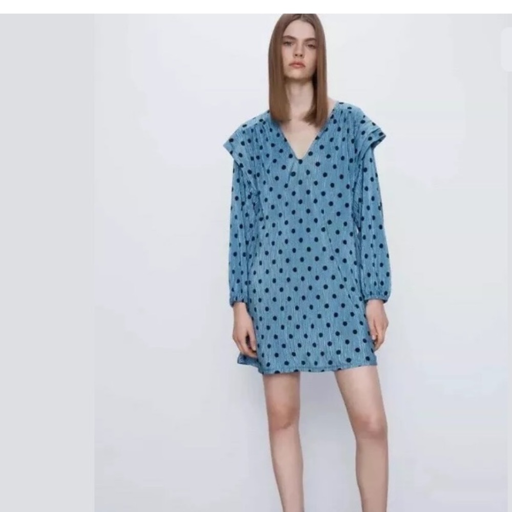 Zara Women’s Straight Cut Mini Polka- Dot Mid